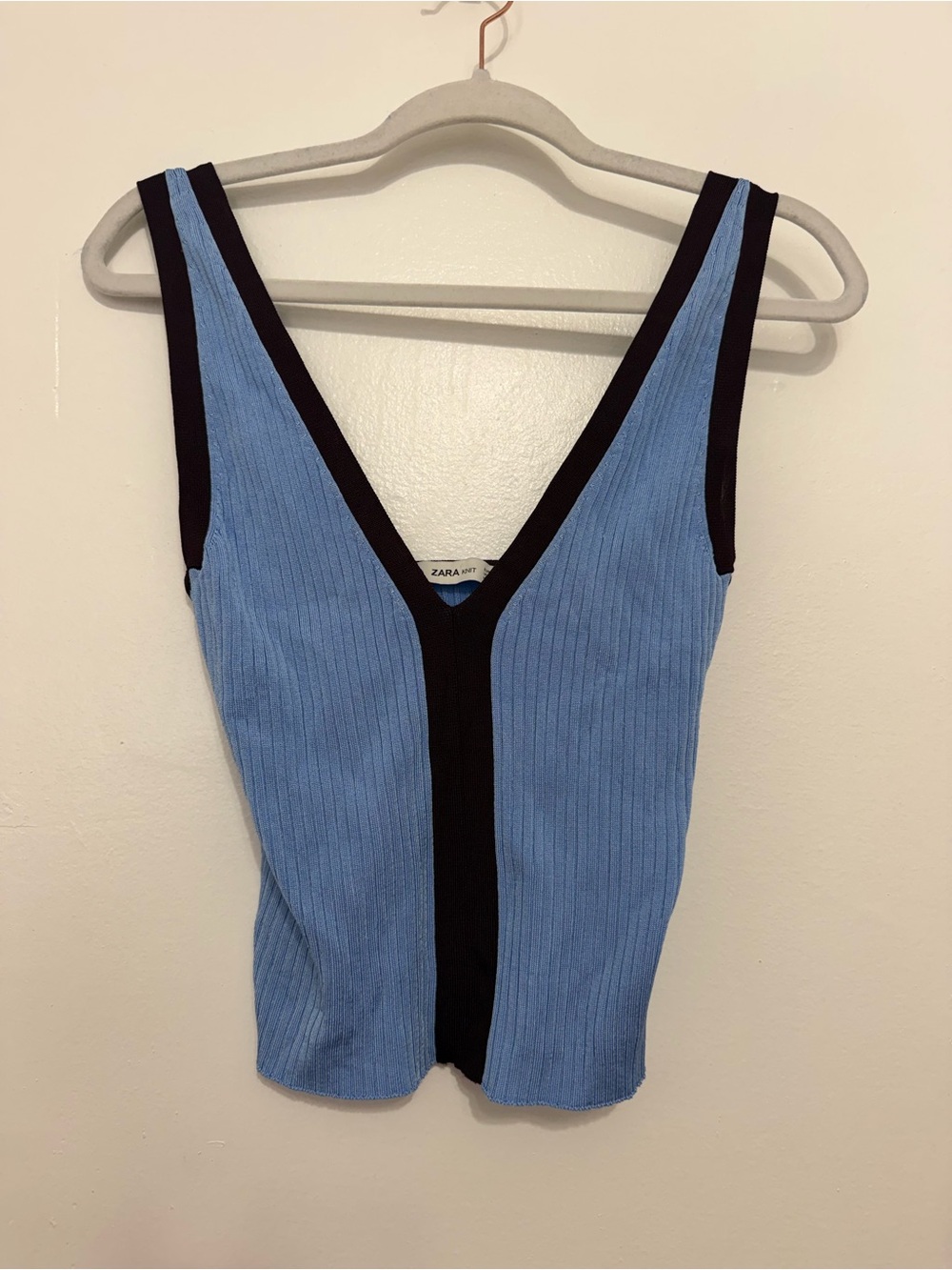 ZARA
Color Block Ribbed Top - Picture 2 of 6